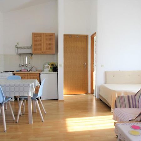 Apartments Pernar بوريتش الغرفة الصورة